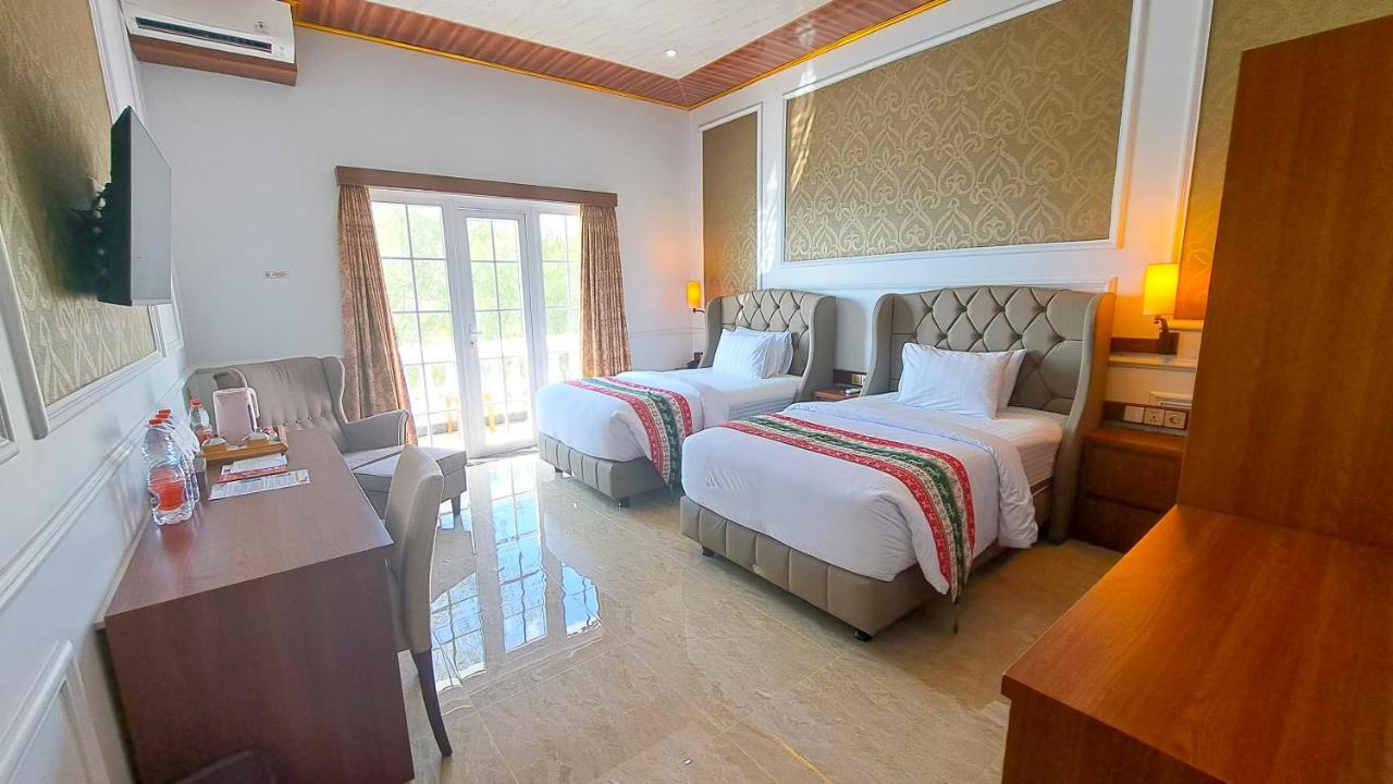 Gili Beachfront Suites Гілі-Траванган Екстер'єр фото